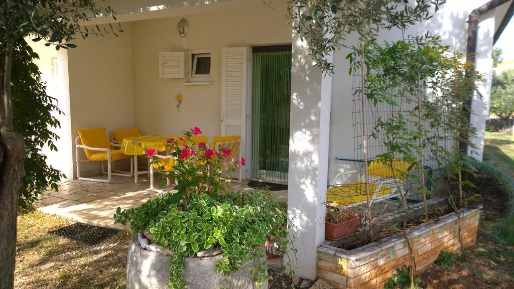 Apartment Free Parking Big Garden Peroj Luaran gambar